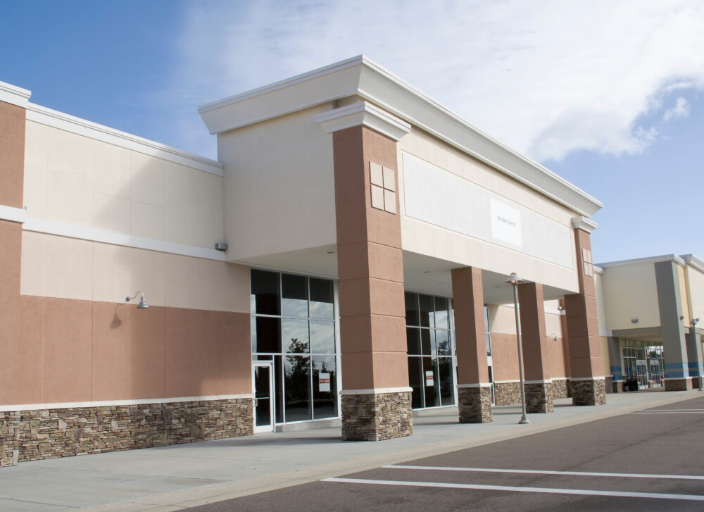 The Impact of a Clean Shopping Center on Customer Experience and Business Success